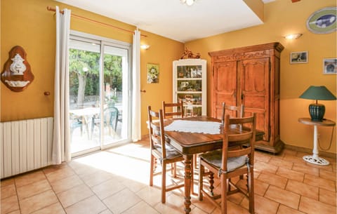 Stunning Home In Pujaut With Kitchen House in Sorgues