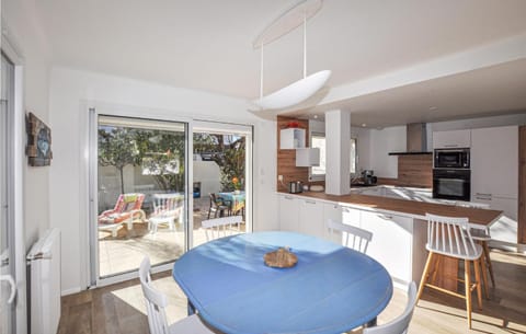 Stunning Home In Canet Plage With Wifi Haus in Canet-en-Roussillon