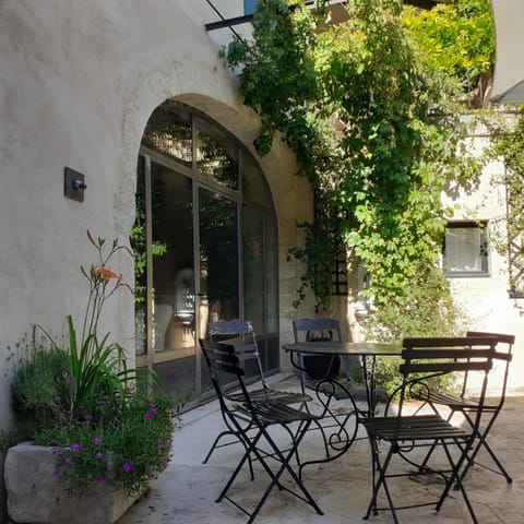 Patio, Spring