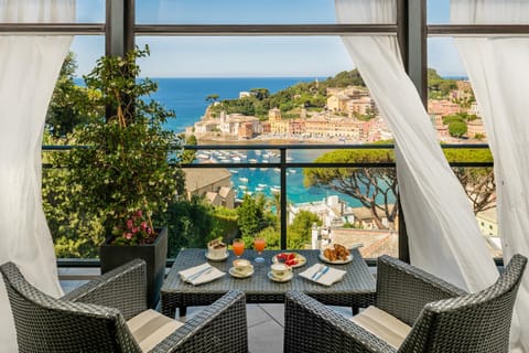 Lounge or bar, Food and drinks, Sea view