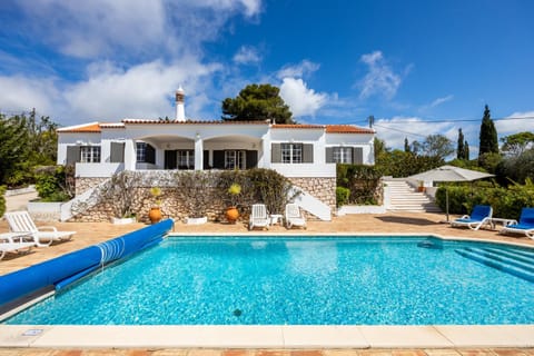 CoolHouses Algarve Lagos, 4 bed single-story House, pool and amazing panoramic views, Casa Fernanda Villa in Luz