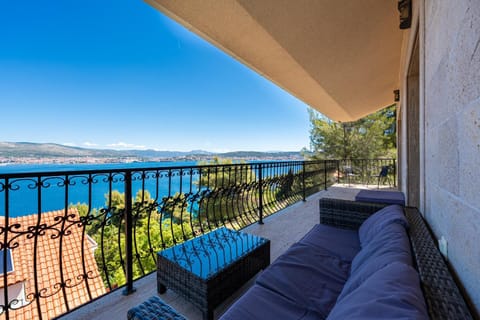 Balcony/Terrace, Seating area, Sea view