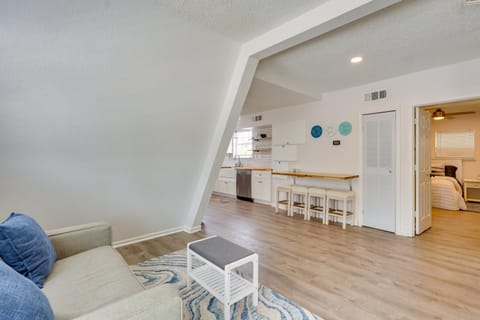 A-Frame Family Home with Fire Pit Near Beach! House in Lower Grand Lagoon