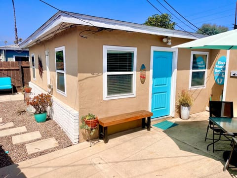 Property building, Patio, Balcony/Terrace