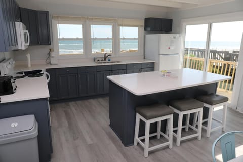 Ocean Front with Spectacular Views! House in Oak Island