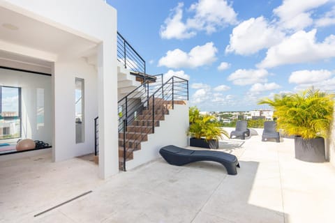 Property building, Patio, Day, View (from property/room), Balcony/Terrace, Seating area