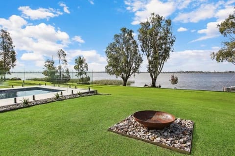 Waterview Place Holiday House House in Yarrawonga