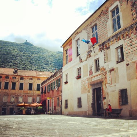 Colori al castello Finalborgo Apartment in Finale Ligure