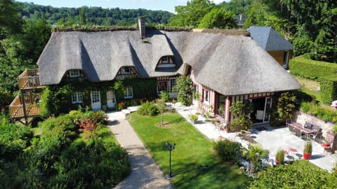 Property building, Garden, Balcony/Terrace