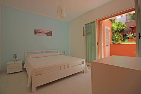 Villetta Santa Lucia con patio e giardino by Wonderful Italy Villa in Cefalu