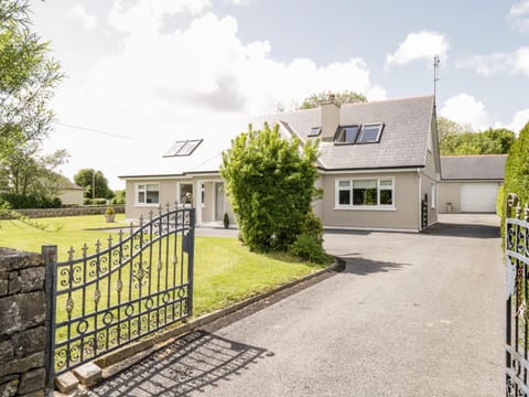 Kilkeeran Lodge House in County Mayo