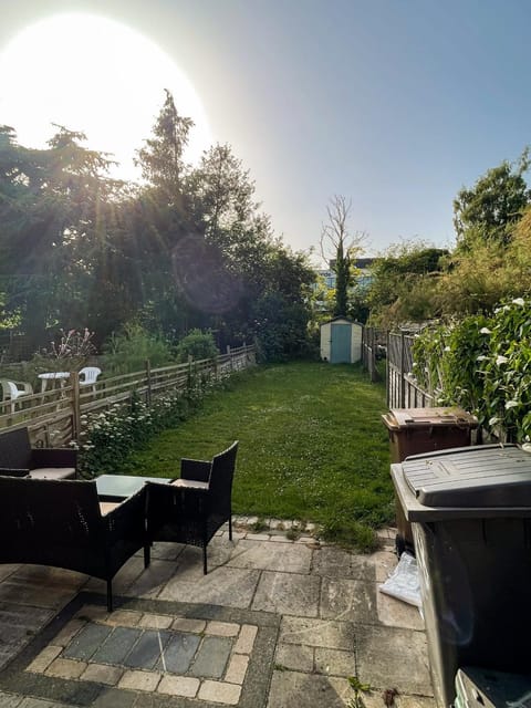 Patio, Natural landscape, Garden, Dining area, Garden view