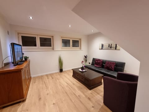 Susberg 3 luxe verblijf met zwembad en sauna Apartment in Hamont-Achel