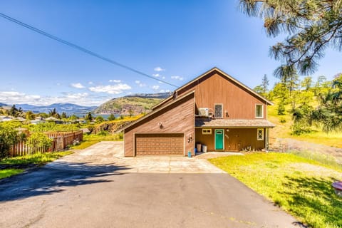 The Wandering Waterfall House in Mosier