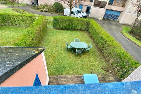 Patio, Garden, Garden view