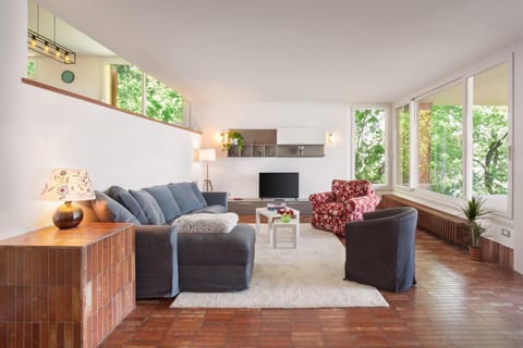 Communal lounge/ TV room, Living room, Evening entertainment