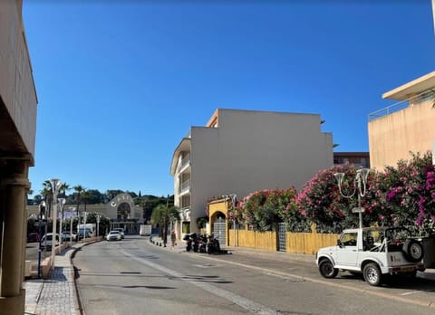 Casino, Street view