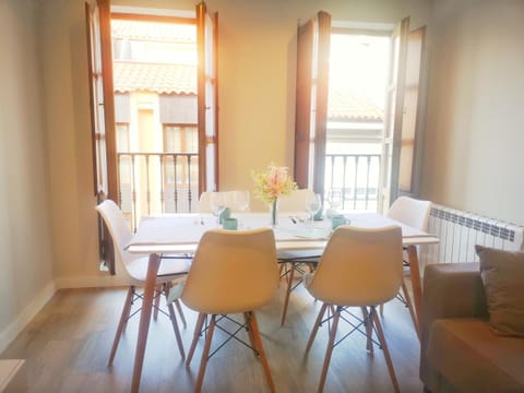 Property building, View (from property/room), Living room, Dining area, Sea view