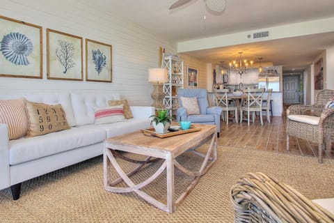 Sea Gate 404 Apartment in Indian Shores