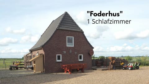 Ferienhof und Reittherapie Deichwind - Nordfriesland - 2 Häuser House in Nordstrand