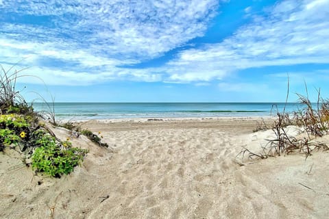 Beach Palms 405 Apartment in Redington Shores