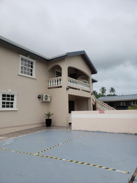 Skyland Oasis Condominio in Western Tobago
