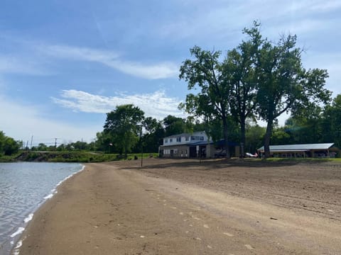 Beach House on Lake Maison in Terre Haute