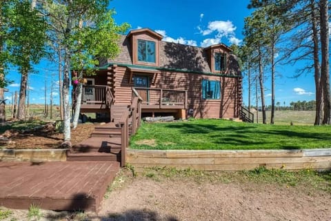 Private Mountain Cabin! King Bed 8 Acres Game Rm Villa in Black Forest