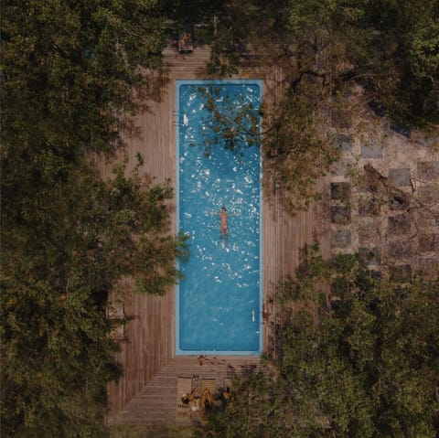 Bird's eye view, Pool view