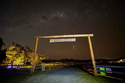 KUR-Cow farm escape 35 minutes from Cairns Campingplatz /
Wohnmobil-Resort in Kuranda