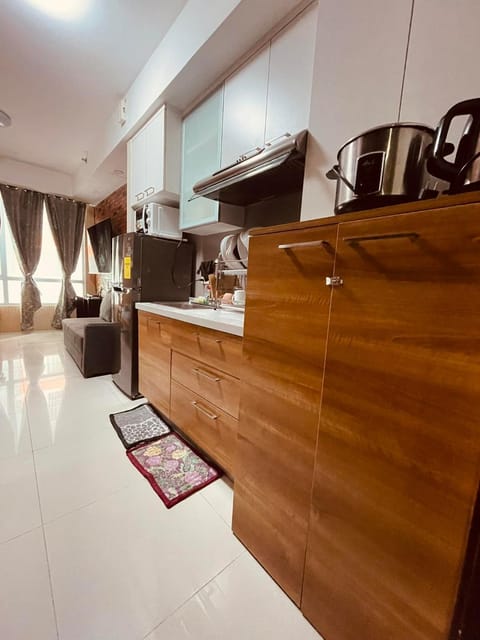 Sunshine100 Studio+65'TV+POOl+Wifi30MBPS Apartment in Mandaluyong