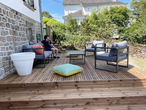 Patio, Garden, Living room