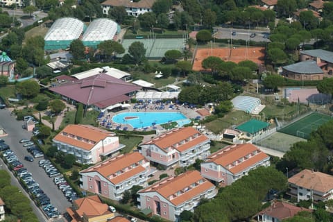 Bird's eye view, On site