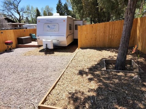 Delightful 1 Bedroom Camper with Outdoor Hot Tub Villa in Colorado Springs