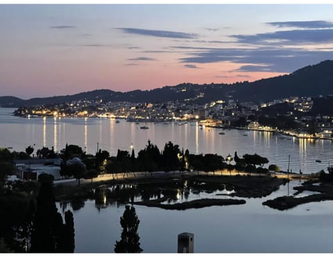 Balcony/Terrace, Balcony/Terrace, City view, Lake view, Sea view