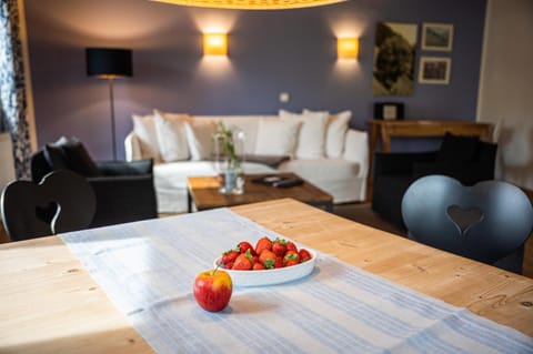 Food close-up, Dining area, Food