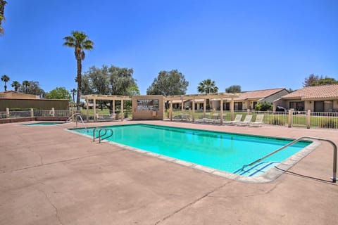 Palm Desert Condo with Community Pool and Views! Apartment in Palm Desert