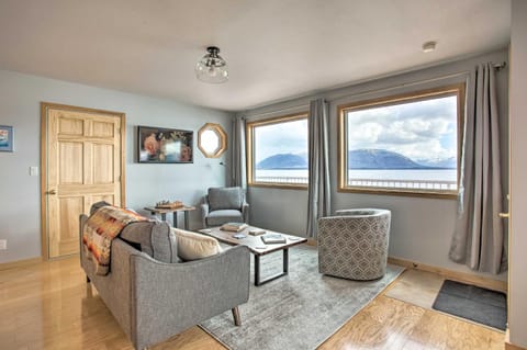 Remote Island Escape with Breathtaking Views Haus in Sitka