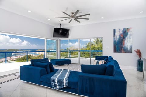 Luxury Villa, Pool, Ocean view, 3 separate Villas one Property, 5 Bedrooms Villa in Virgin Islands (U.S.)