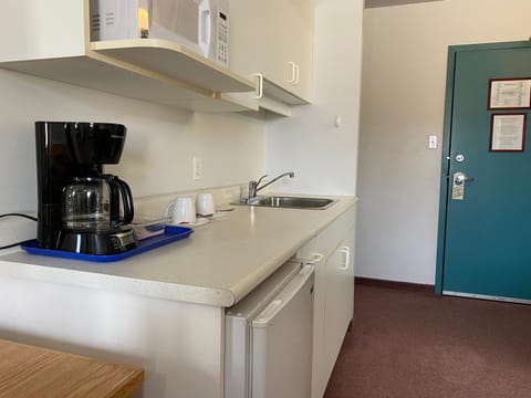 Coffee/tea facilities, Kitchen or kitchenette, minibar