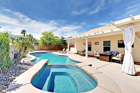 Sawgrass Summer Casa in Cathedral City