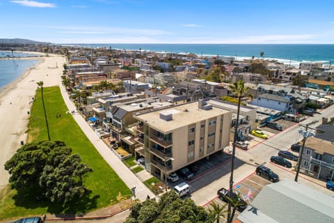 Bayside Walk Escape Unit A Apartment in Mission Beach