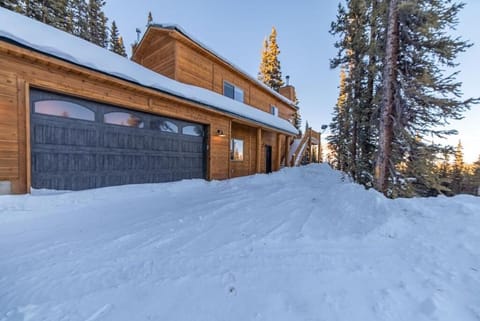 Beautiful New Construction Home with Great Views and Pool Table - Silverheels Chalet House in Park County