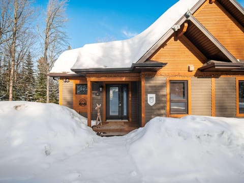 L'ours de Charlevoix - Chalet proche du Massif avec spa Chalet in Baie-Saint-Paul