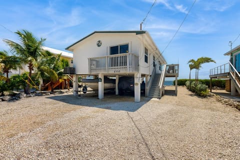 Come Sail Away House in Marathon