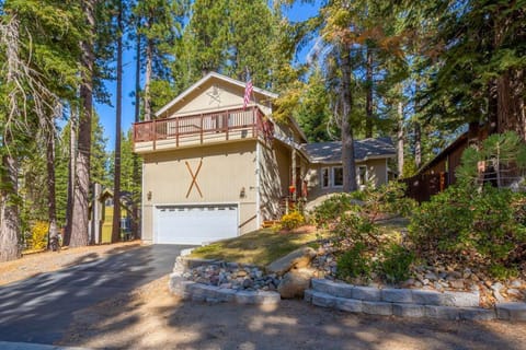 Backyard Oasis Haus in South Lake Tahoe