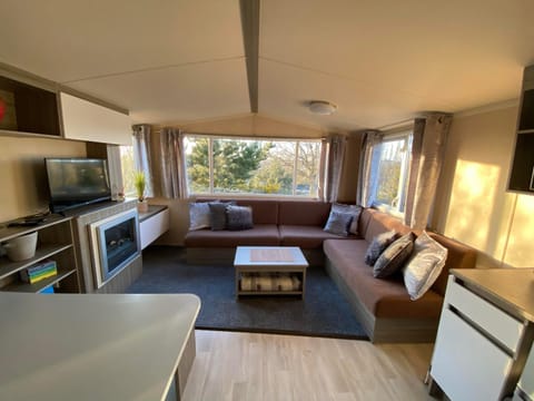 Rockley Park Private Caravan apartment Campground/ 
RV Resort in Poole