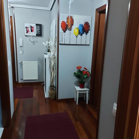 Bonito piso con garaje y piscina a 8 'centro Condo in Castro Urdiales