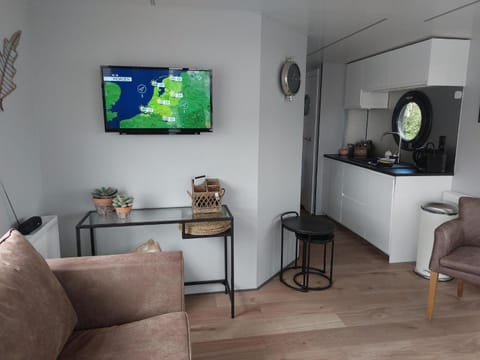Modern Holiday Home in Molina di Ledro with Terrace Barco atracado in Volendam
