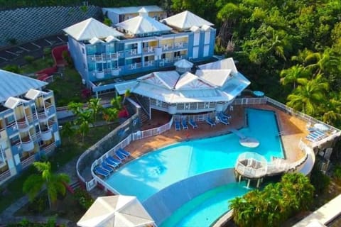 Bird's eye view, Pool view